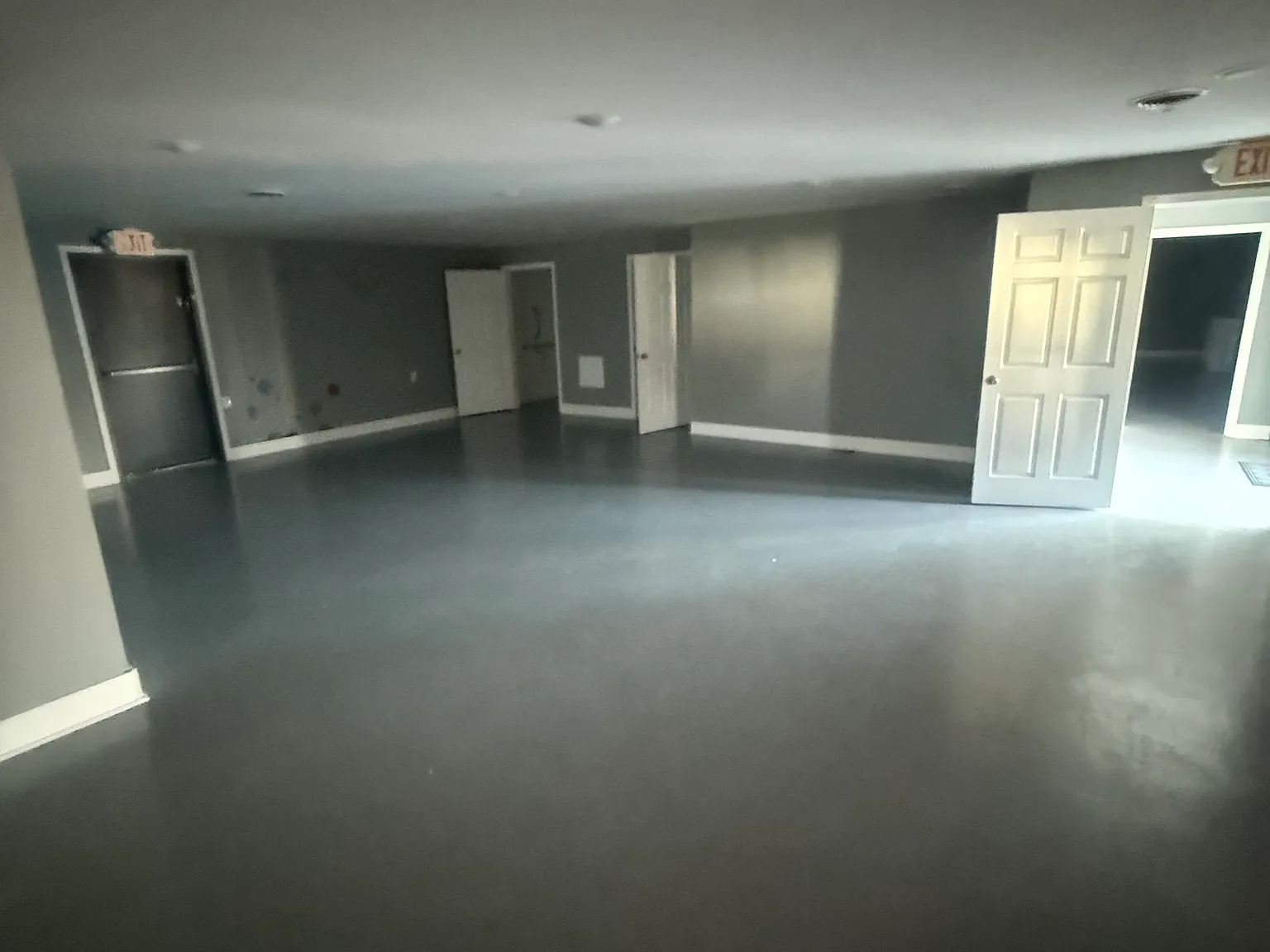 Studio, 2560 sqft, $1,700 — Photo 3