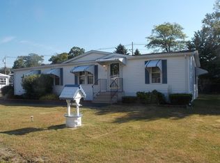 16 Amber Way, Raynham, MA 02767