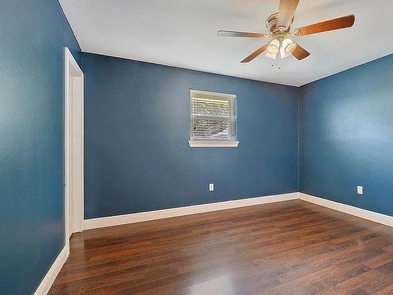 5150 Parkin Ave — Photo 7