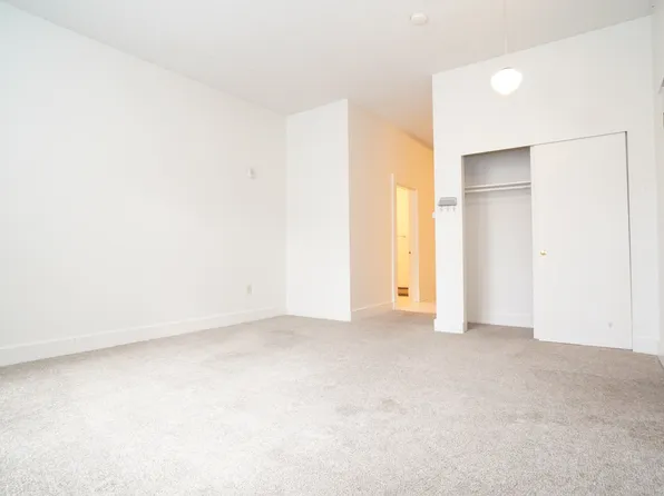 226 Titusville Aly APT 8, Kent, WA 98032