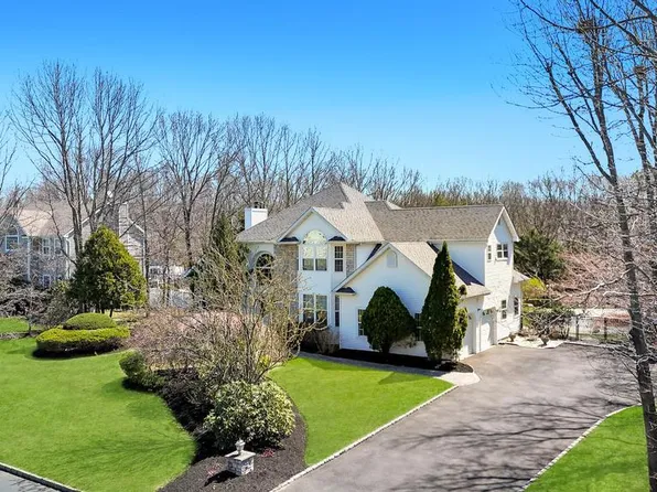 7 Stadium Boulevard, East Setauket, NY 11733