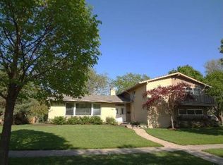 715 S Salem Ave, Arlington Heights, IL 60005