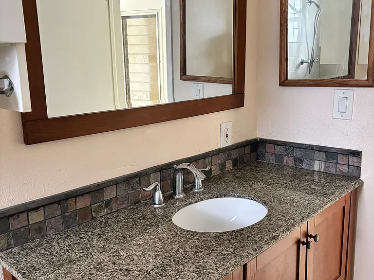 5629 Saren Dr — Photo 17