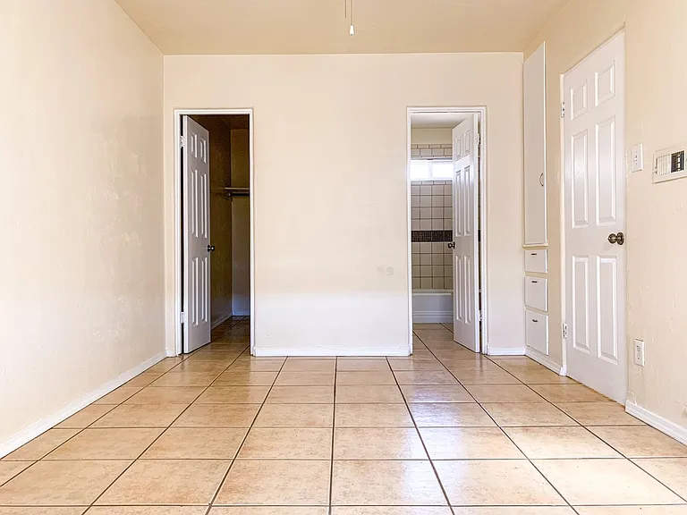 200-206 San Pablo St NE — Photo 16