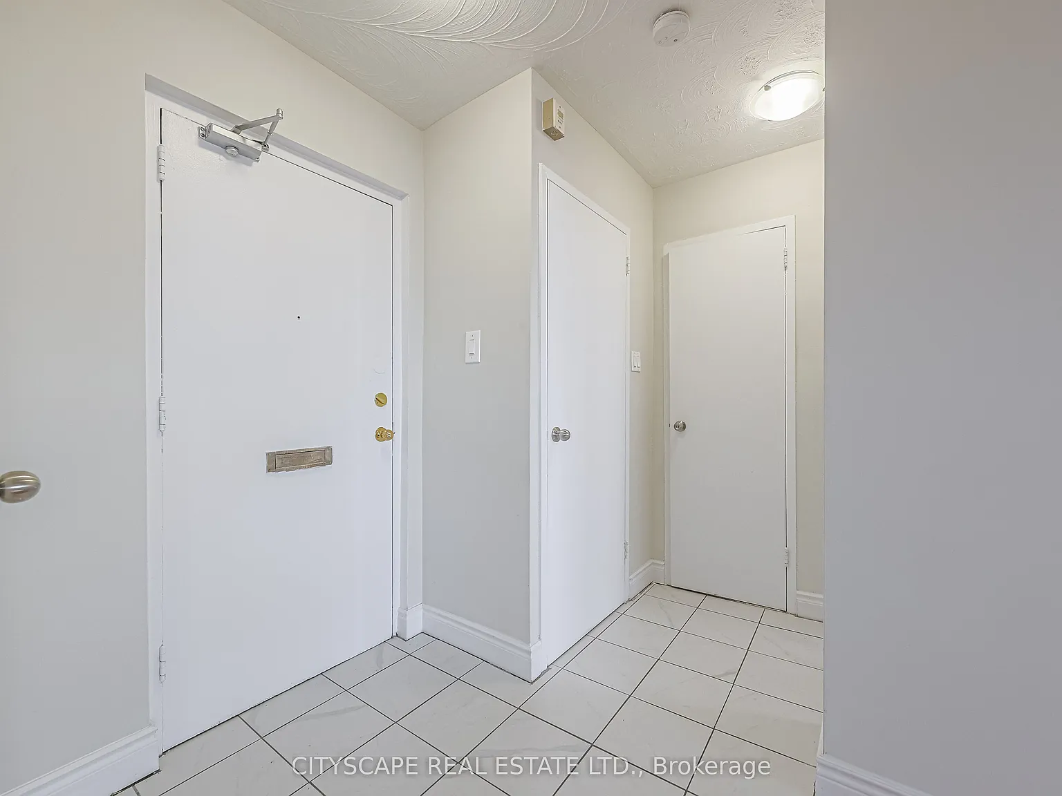 2 bed, $2,300 — Photo 4