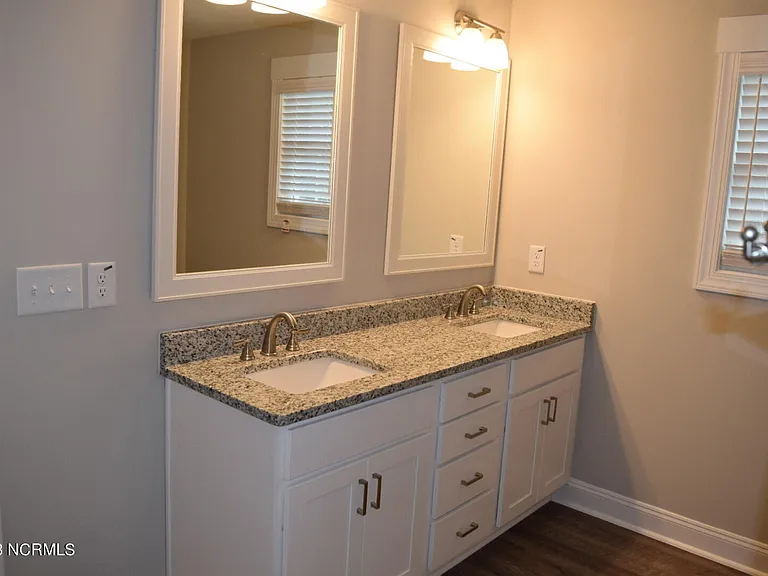 829 Blue Bird Dr — Photo 11