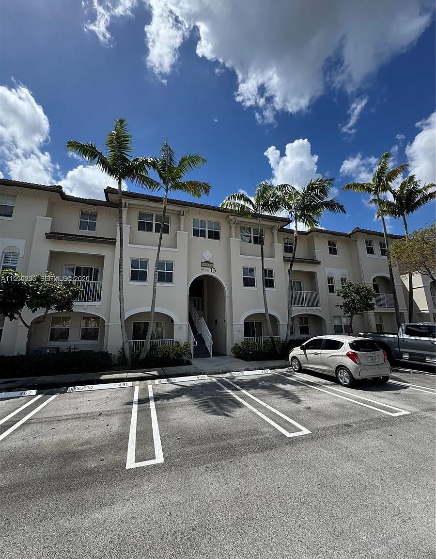 St Moritz At Doral Condo — Photo 2