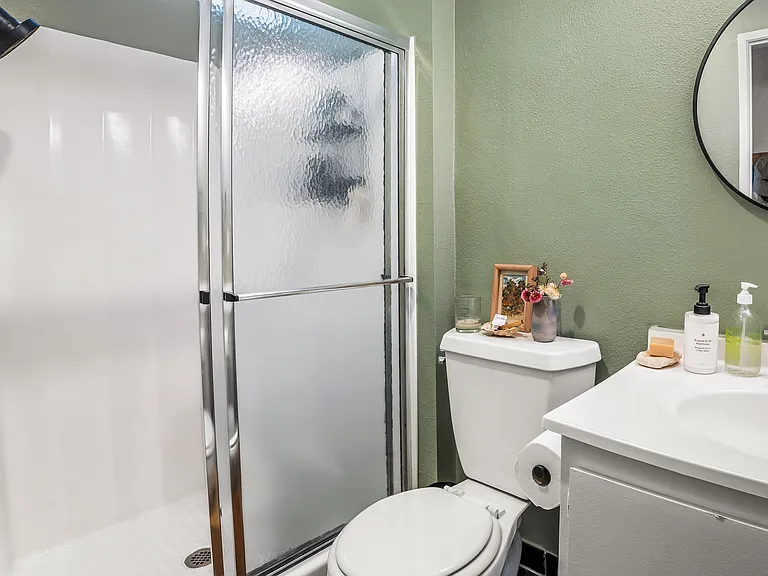 4660 Coldwater Canyon Ave #16 — Photo 12