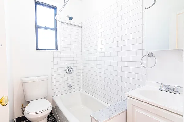 Rented by Modern Spaces | media 5