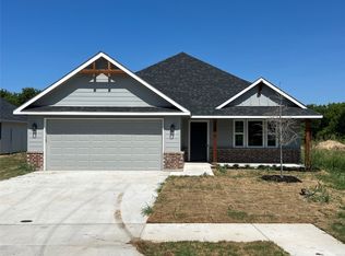 218 Jones St, Sanger, TX 76266