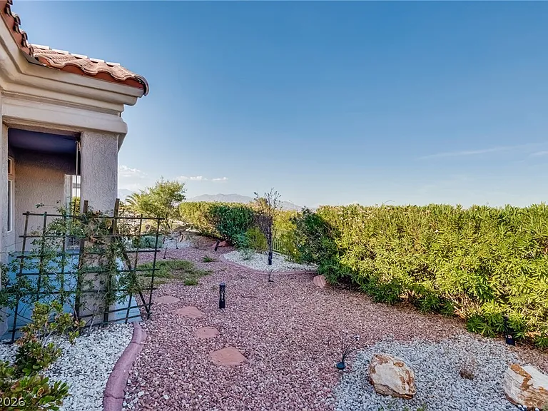 2508 Sandilands Dr — Photo 41