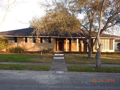 1st image of 445 Sharon Dr