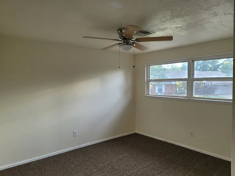 Upstairs bedroom #4