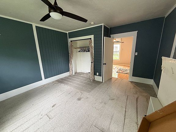 5th image of 805 Broadway St