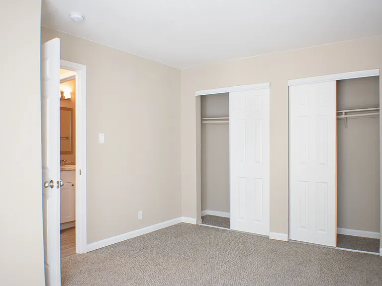Lakeview — Photo 12