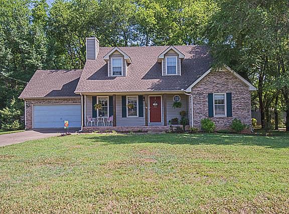 2nd image of 114 Saint Michaels Ln