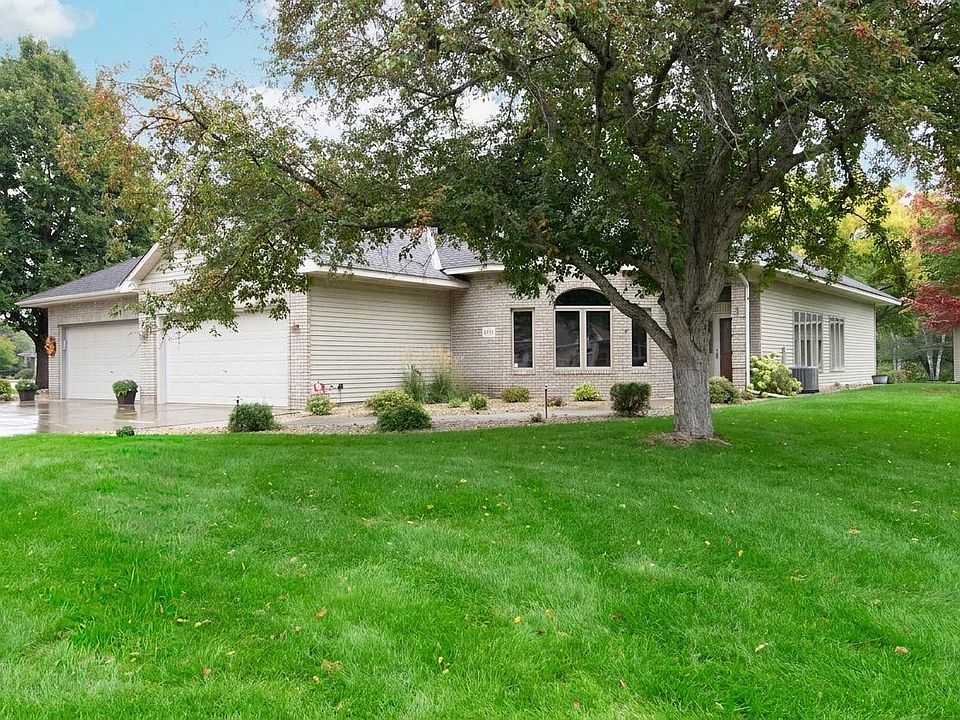 1st image of 12133 Bluebird Cir NW