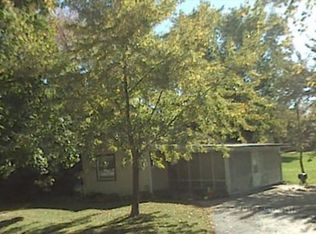 1126 Long St, Dixon, IL 61021