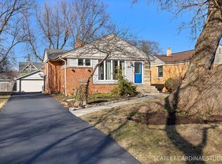 882 Hillside Ave, Glen Ellyn, IL