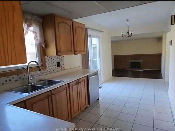 2nd image of 2722 Sierra Dr