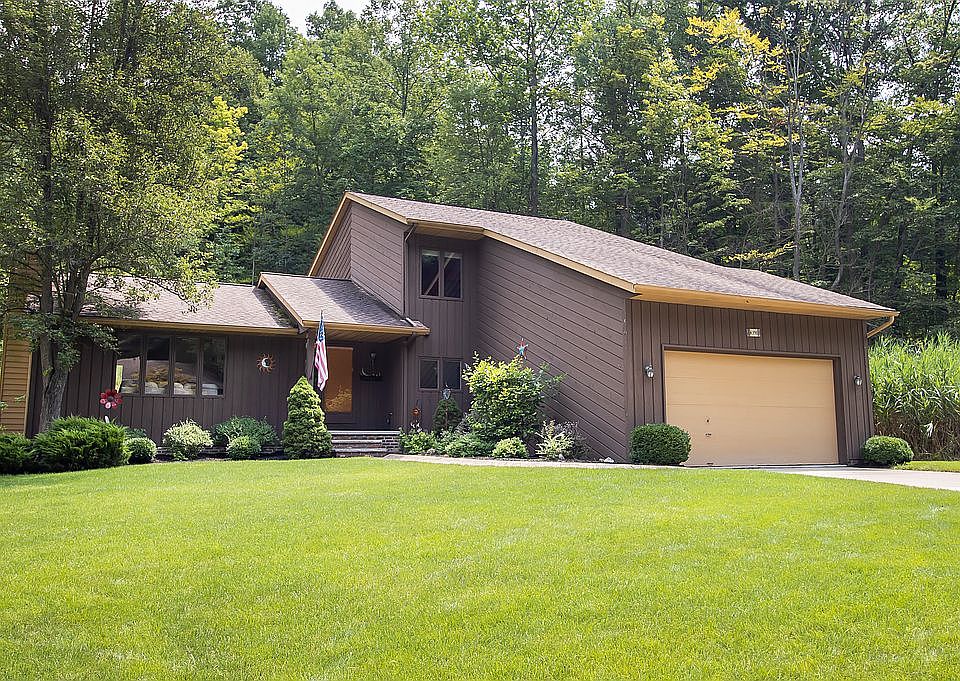 Bucolic wooded setting
