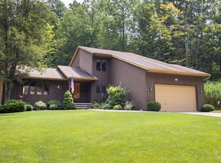 8391 Crinkleroot Clearing, Brecksville, OH 44141