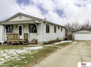 5912 S St, Omaha, NE 68117