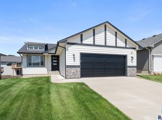 6745 W Viola Ct, Sioux Falls, SD 57107