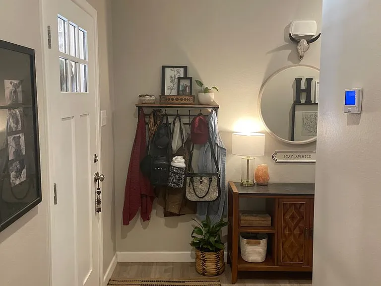 1638 Merchant St — Photo 3