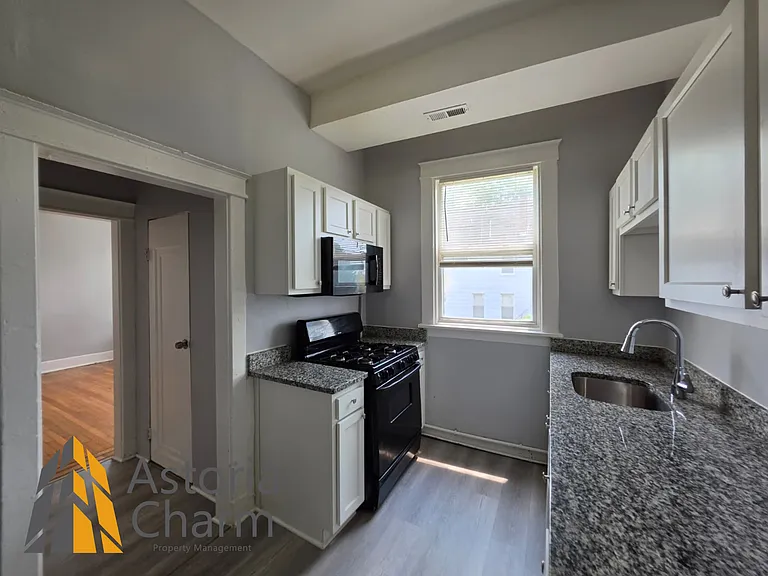 2206 Roslyn Ave #1 — Photo 18