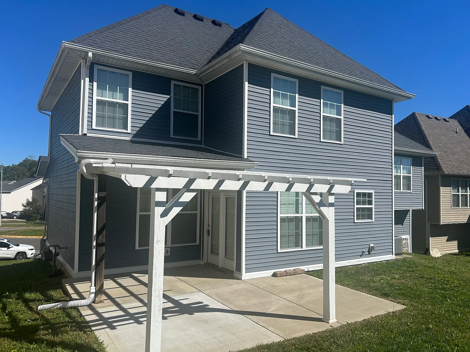 4 bed, 2.5 bath, 2400 sqft, $2,995 — Photo 4