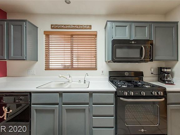 4th image of 2709 Vista Butte Dr