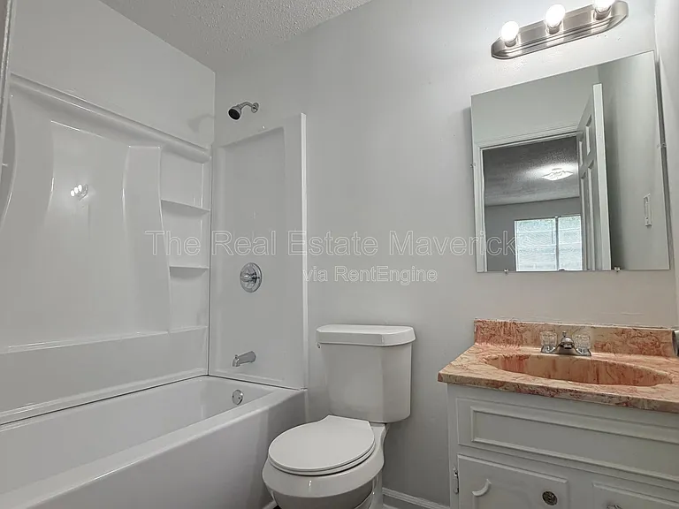Shallowford Manor — Photo 32