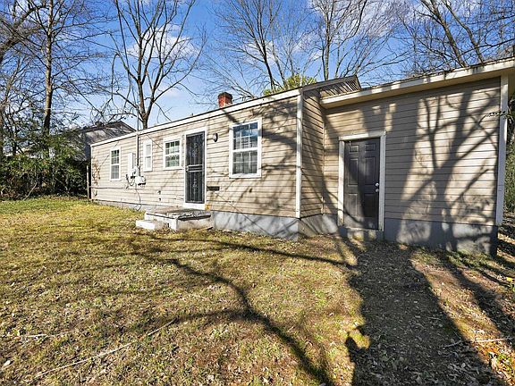 3rd image of 4089 Meadow Dr