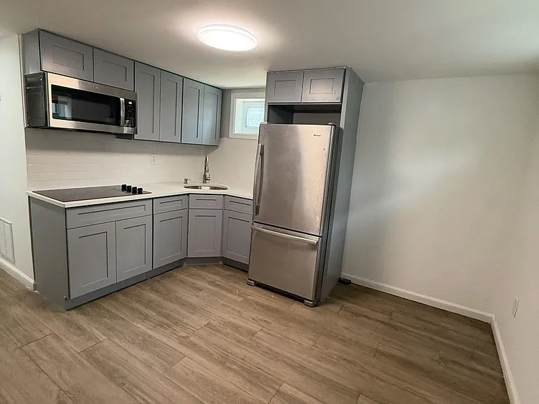 100 Rosa Parks Blvd #B1B — Photo 5