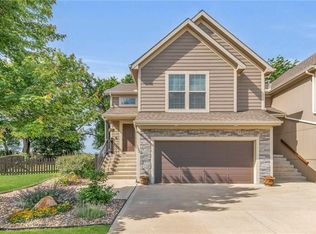 1302 N 159th St, Basehor, KS 66007