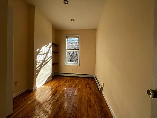 Rented by Target Realty Group | media 14