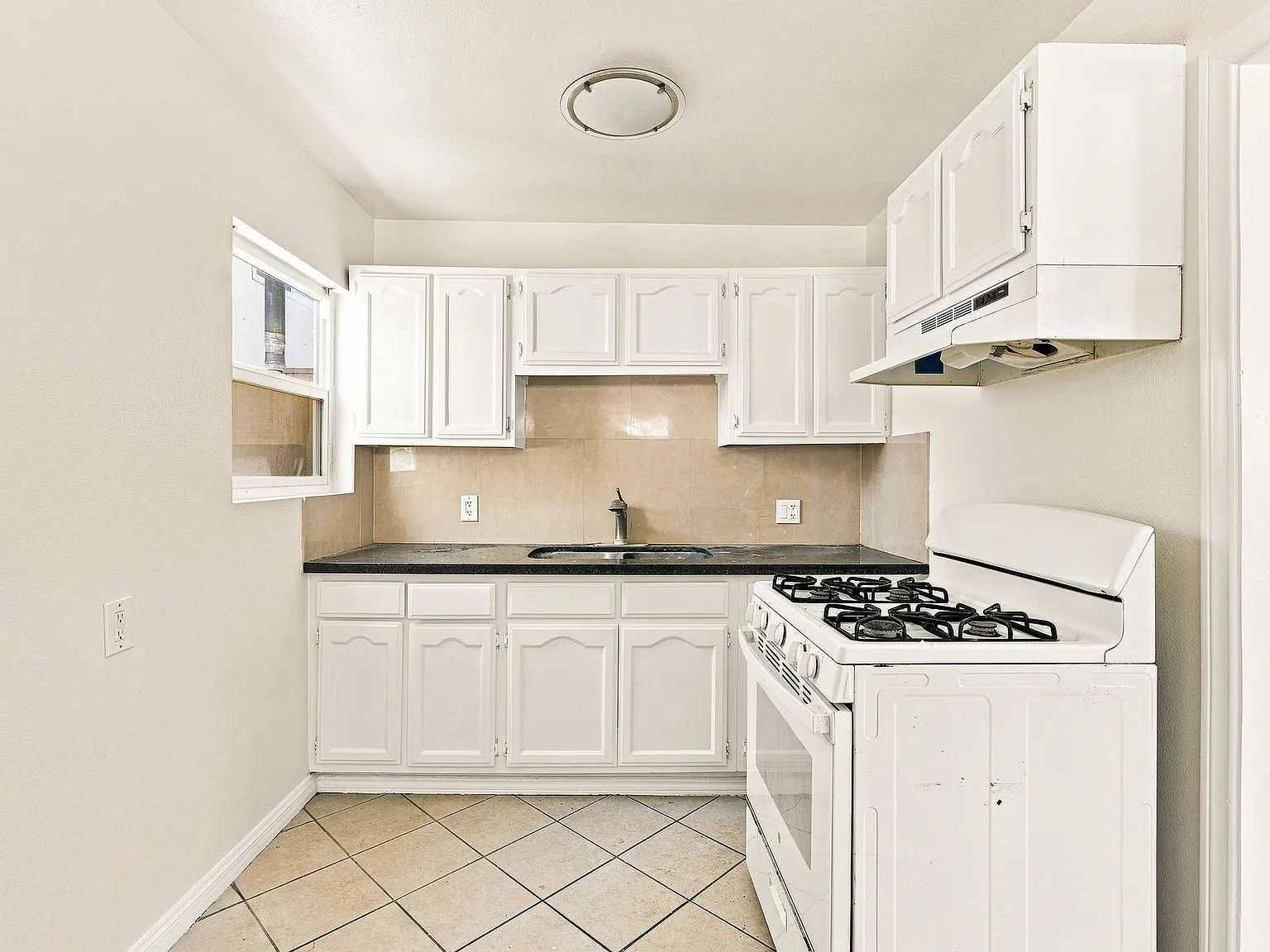 1 bed, 480 sqft, $1,695 — Photo 3