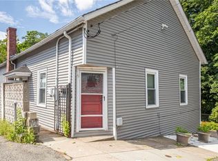 43 Japonica St, Pawtucket, RI 02860