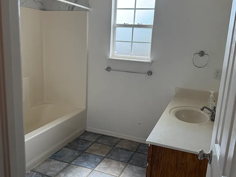 11705 S Fir Ave — Photo 13