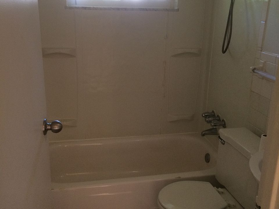 2nd image of 402 Hypathia Ave