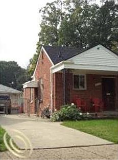 2nd image of 20107 Heyden St