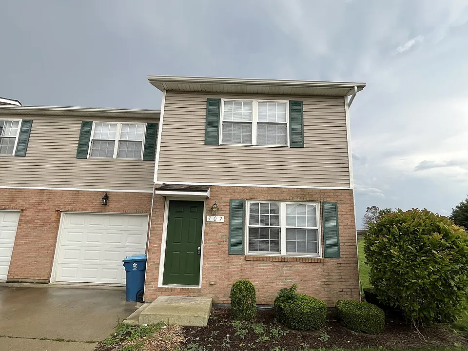 307 Onyx Dr