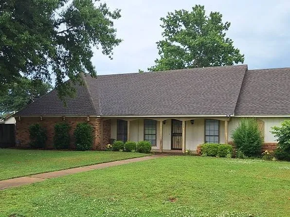 106 Crestline Dr, Clarksdale, MS 38614