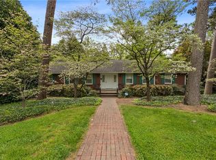 817 Clovelly Rd, Winston Salem, NC 27106