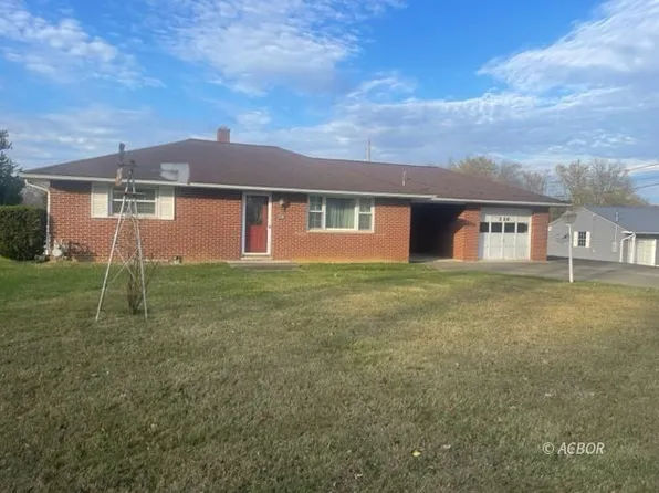 229 McGhee Ln, Wellston, OH 45692
