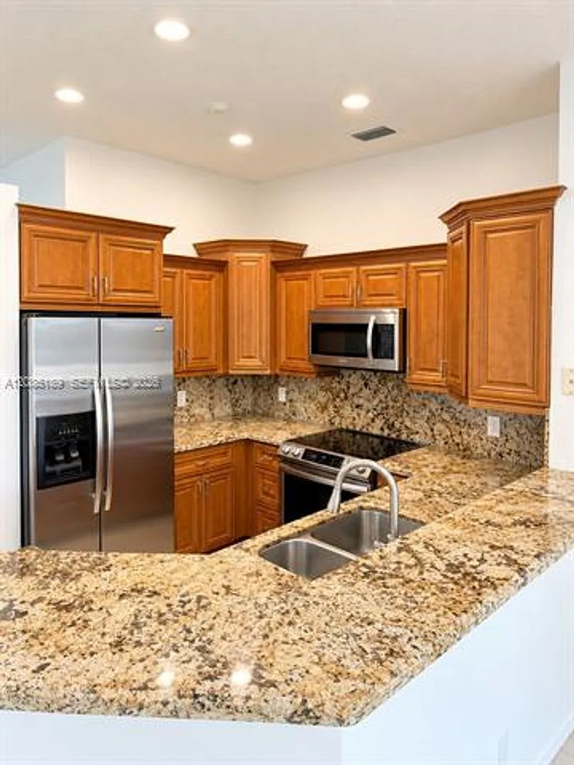 908 Tanglewood Cir # 0, Weston, FL 33327 — Photo 1