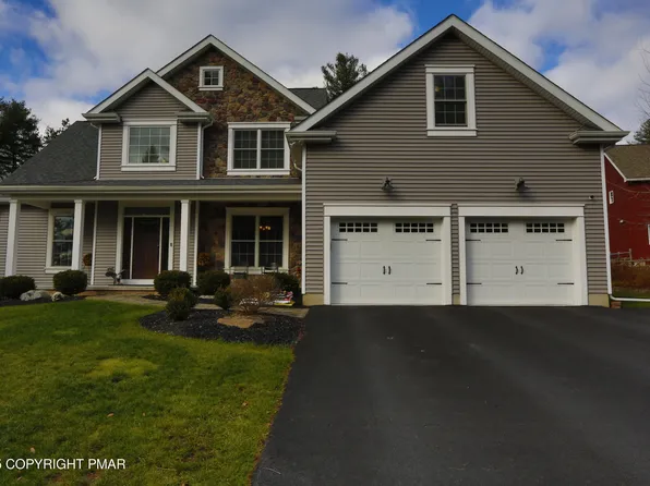 223 Canterbury Cir, Blakeslee, PA 18610