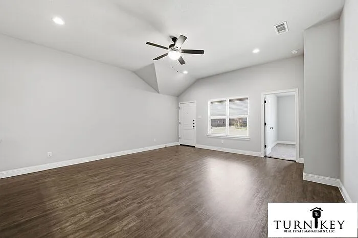 1325 White Sand Dr — Photo 11