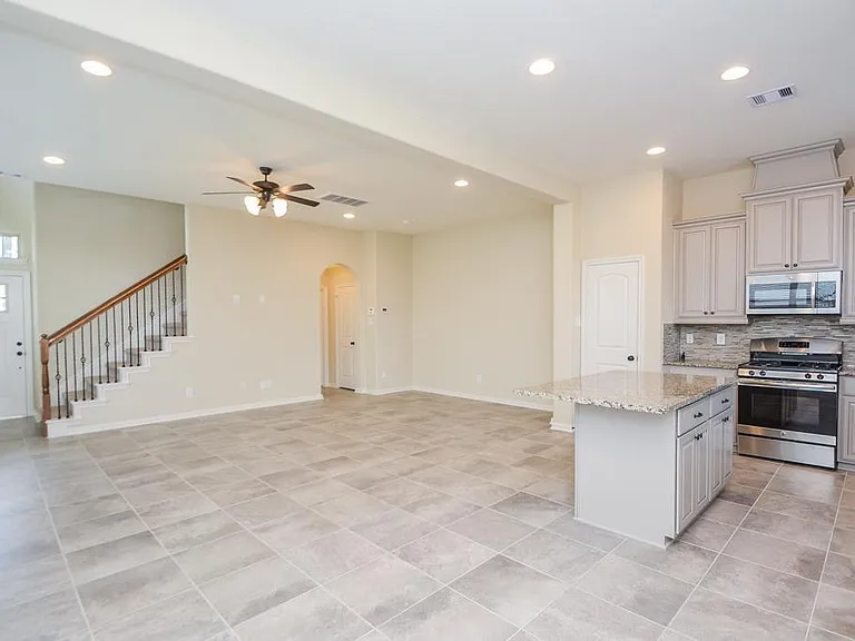 12239 Stellano — Photo 4